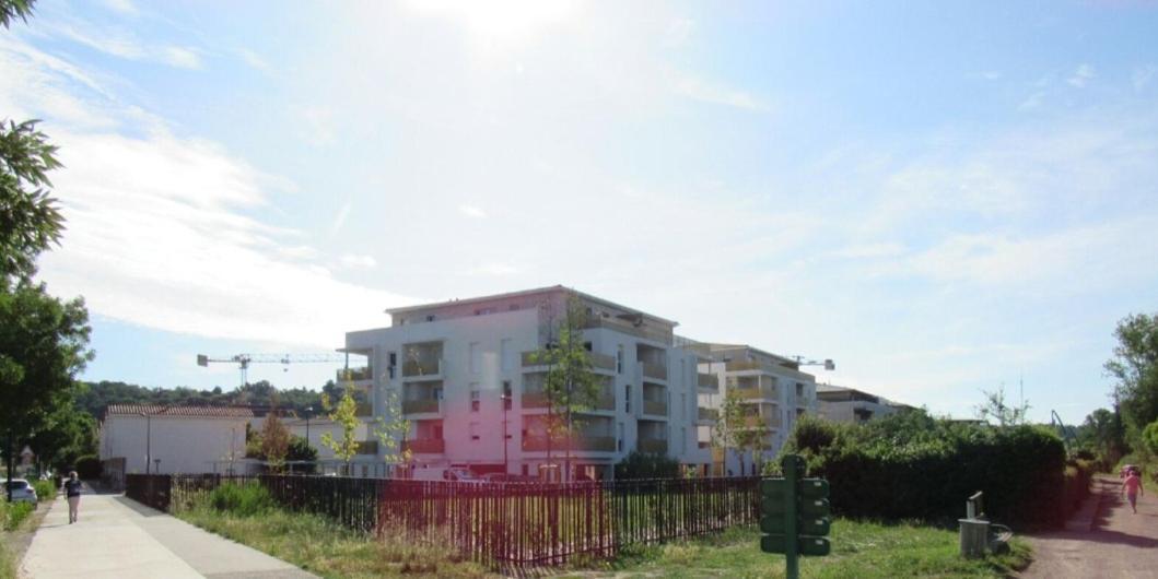 Appartement A Floirac Avec 2 Chambres, Un Parking Prive, Une Terrasse, A 5 Minutes En Voiture De L'Arkea Arena De Bordeaux Εξωτερικό φωτογραφία